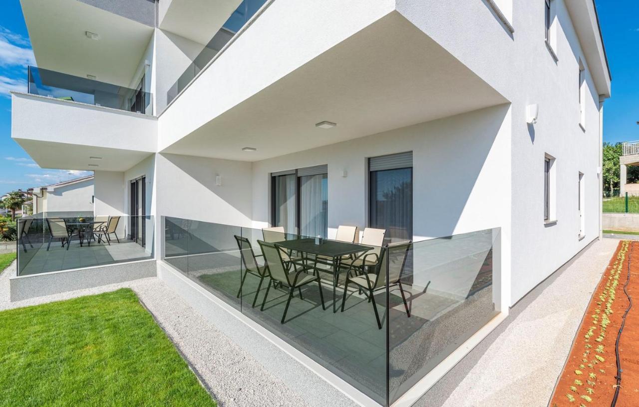 Apart Residence Blue Sea Porec Bagian luar foto