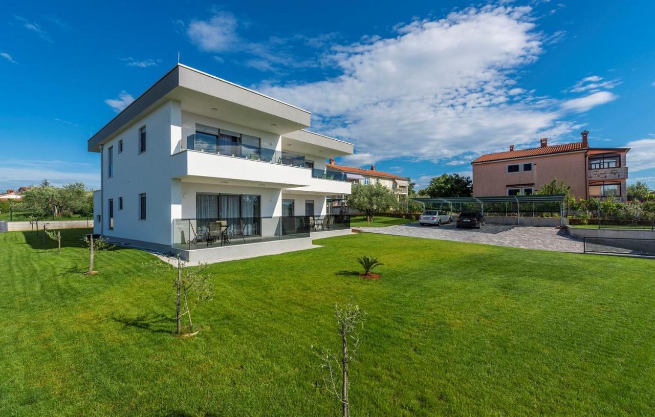 Apart Residence Blue Sea Porec Bagian luar foto