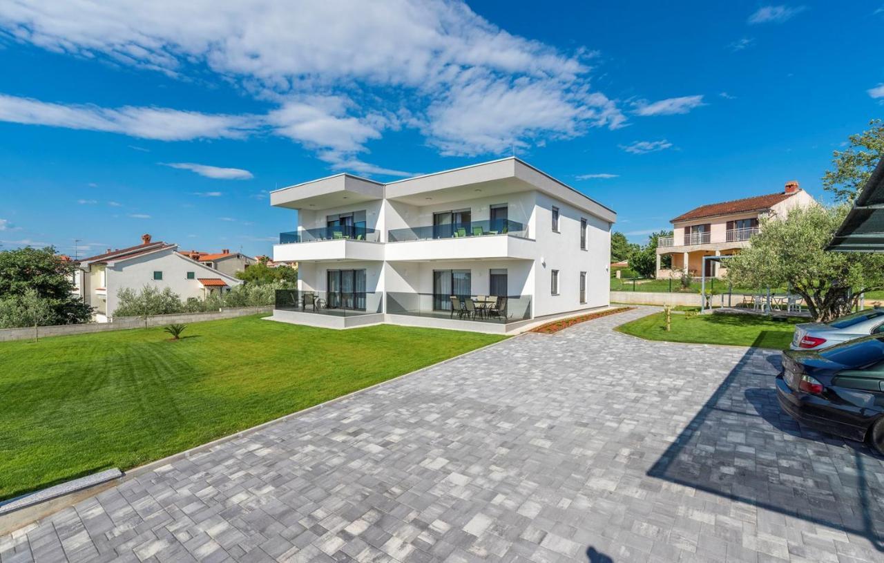 Apart Residence Blue Sea Porec Bagian luar foto