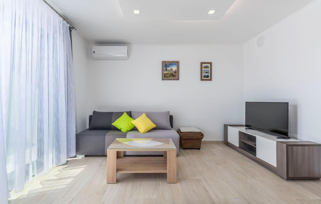 Apart Residence Blue Sea Porec Bagian luar foto